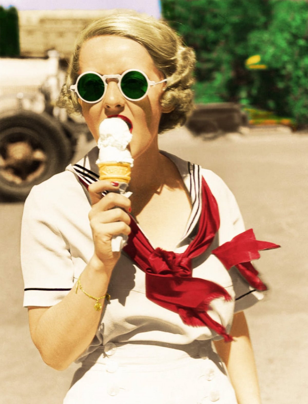 Bette Davis sunglasses