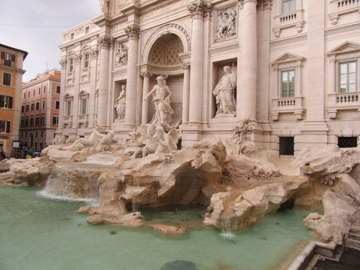 Rome Italy sightseeing fontana Di Trevi